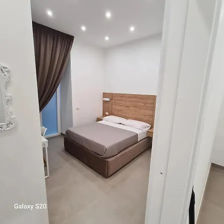 Residenza Nascari Al Plebiscito بيت ضيافة 3*